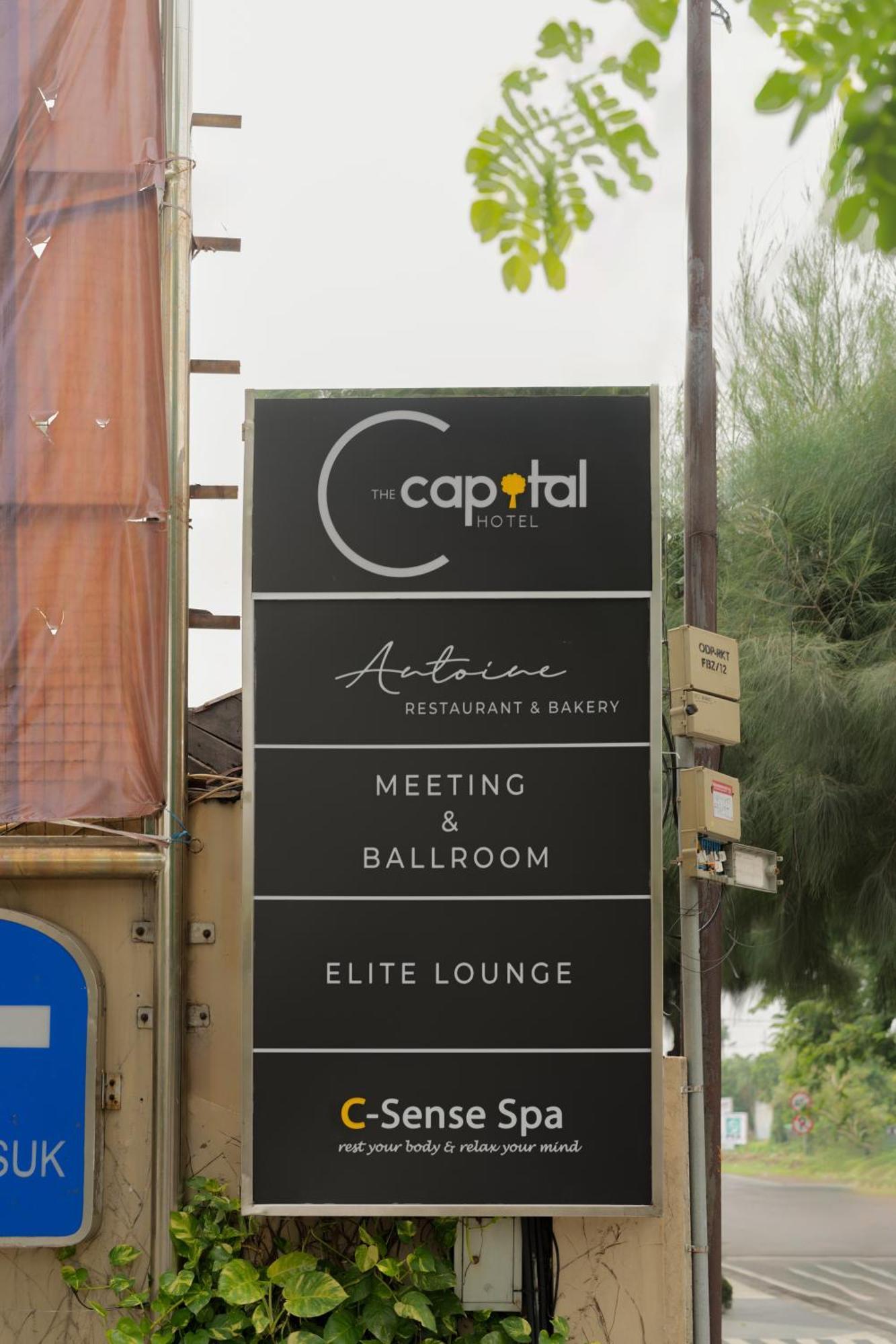 The Capital Hotel Surabaya Exterior photo