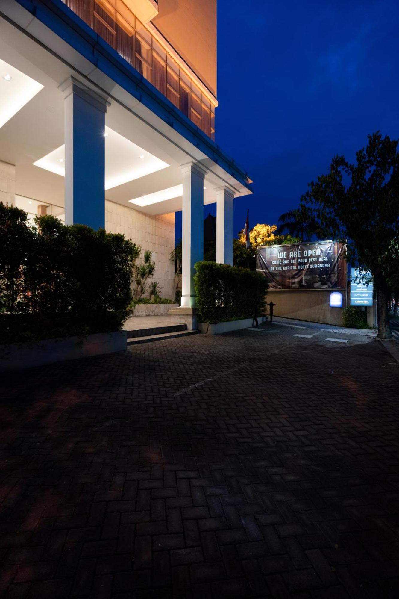 The Capital Hotel Surabaya Exterior photo